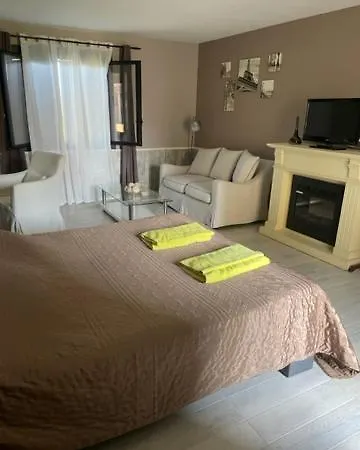 Ei Le Domaine Du Bouygues Holiday home