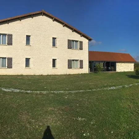 Holiday home Ei Le Domaine Du Bouygues